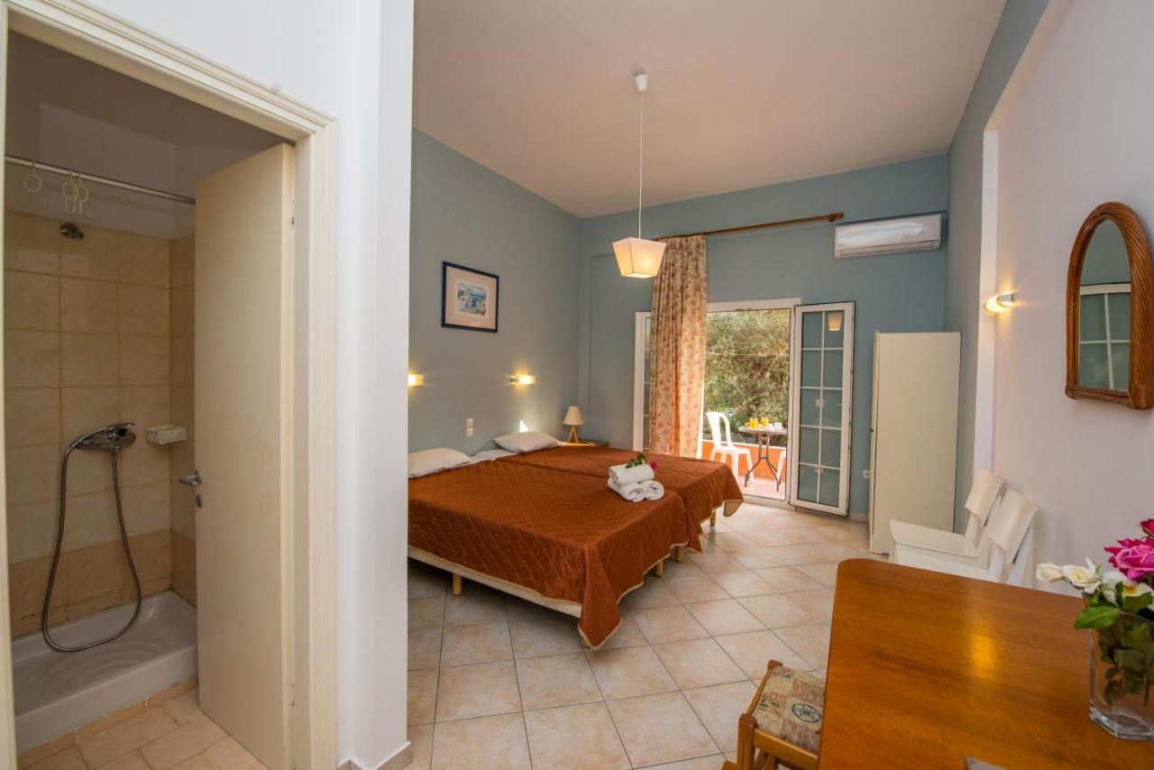 Kogeros Apartment Agios Georgios Pagon Exterior photo